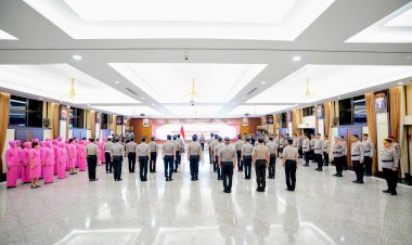 Kapolri-Pimpin-Kenaikan-Pangkat-22-Pati-Polri