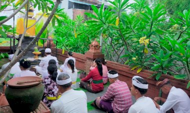 Polresta-Sidoarjo-Bersama-Warga-Hindu-Rayakan-Ibadah-Suci-Tilem-dan-Ngerupuk