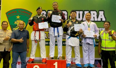 Anggota-Polres-Kediri-Kota-Raih-Prestasi-di-Kejuaraan-Karate-Piala-Danbrigif-16-Wira-Yuda-2025