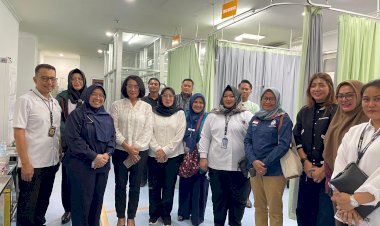 Direktur-PPPA-PPO-Polri-Jenguk-Anak-Terlantar-Korban-Penyiksaan-Orang-Tua