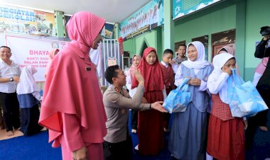 Sambut-HKGB-ke-73,-Bhayangkari-Bojonegoro-Gelar-Bakti-Sosial-di-SLB-Putra-Harapan
