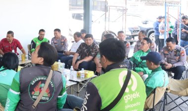 Polisi-Bersama-Masyarakat-:-Polres-Mojokerto-Fasilitasi-Shelter-Istirahat-Gratis-untuk-Pengemudi-Online