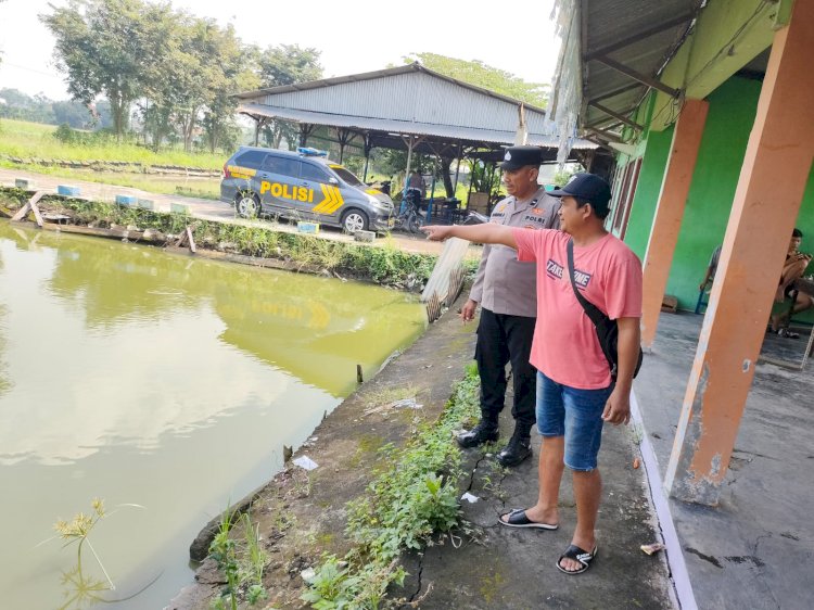 Polsek Sukodono Dampingi Pembudidaya Ikan Lele Ketahanan Pangan di Desa Pademonegoro