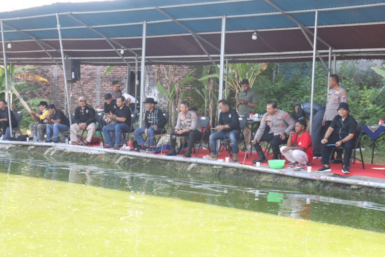 Perkuat Silaturahmi Jelang Suroan, Polres Bojonegoro Gelar Gathering Lomba Mancing Bersama Pesilat