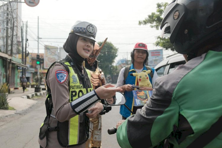 Kreatif, Sosialisasi Operasi Zebra Polres Malang Jadi Super Hero